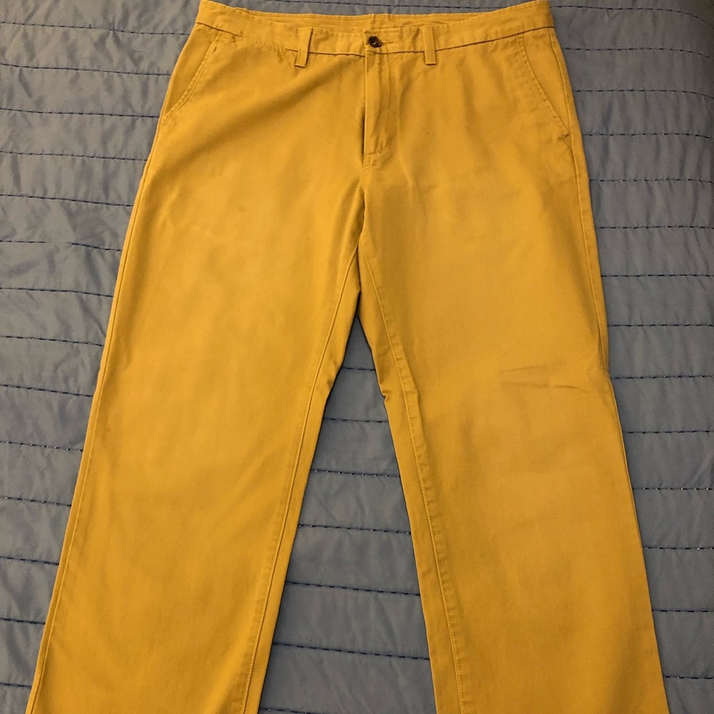 Men’s 36”x32” Roundtree & York Khaki pants.